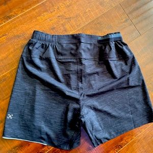 Lululemon Mens Heather Deep Coal Black Pace Breaker Linerless Short 5”